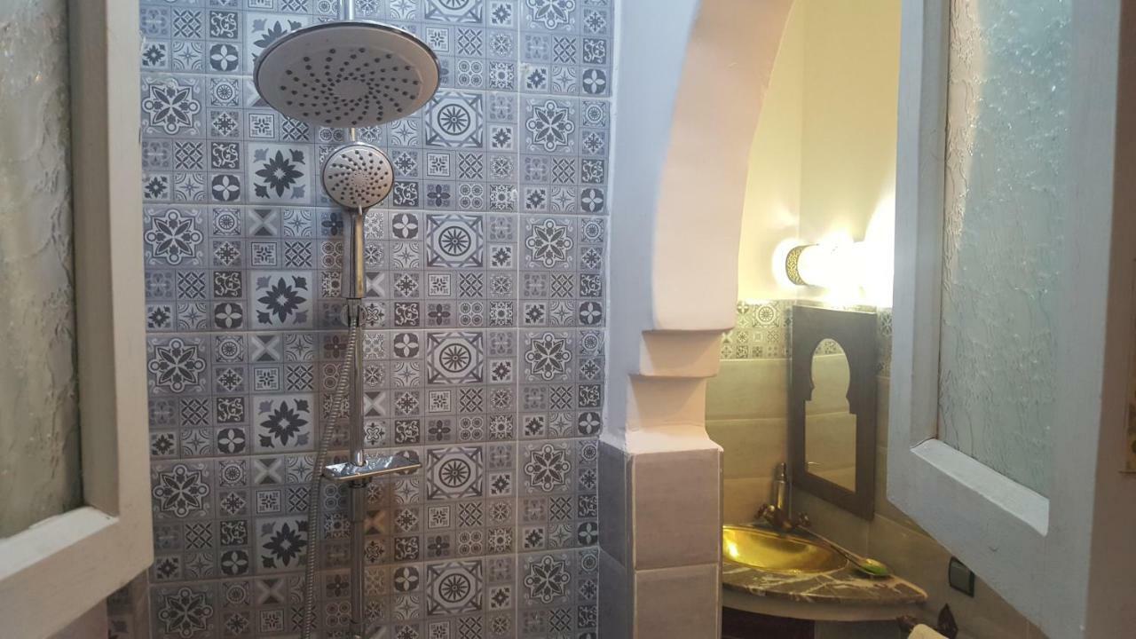 Riad Johnboy 3*